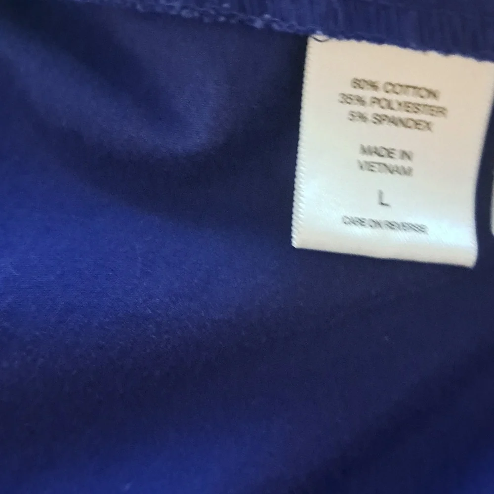 3PC BUNDLE WITH JEANS AND 2 BLOUSES - Picture 10 of 11